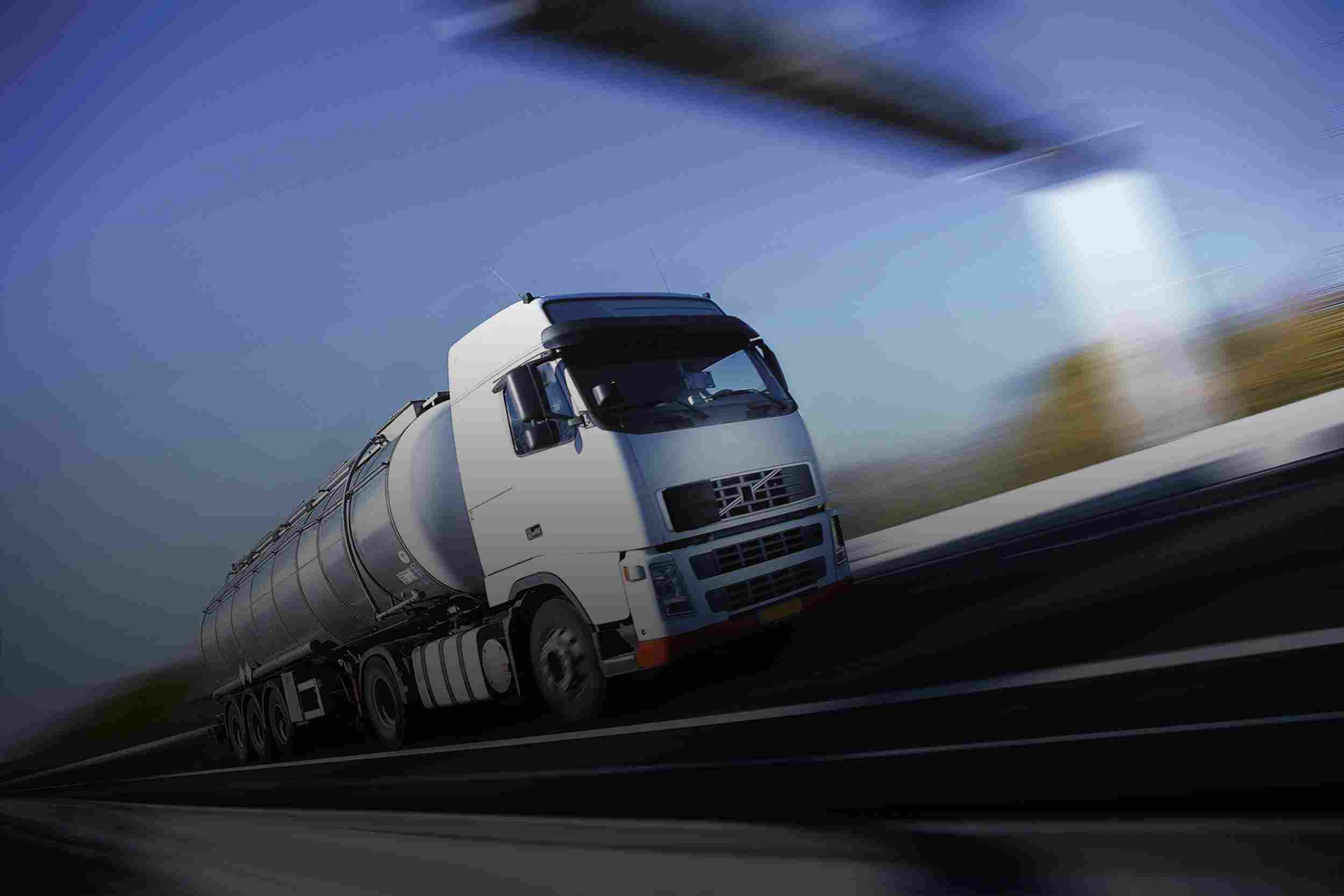 https://allied-express.com/wp-content/uploads/2015/09/White-Truck-single.jpg
